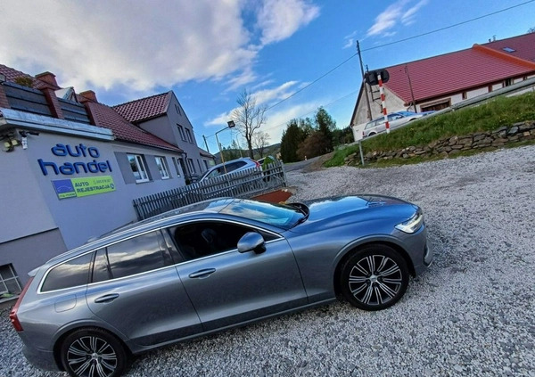 Volvo V60 cena 99900 przebieg: 159142, rok produkcji 2020 z Halinów małe 121